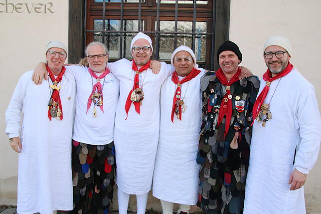 Bild 2: Die schönsten Bilder vom Heringsessen in Waldshut-Tiengen: Tradition und Genuss im Fokus