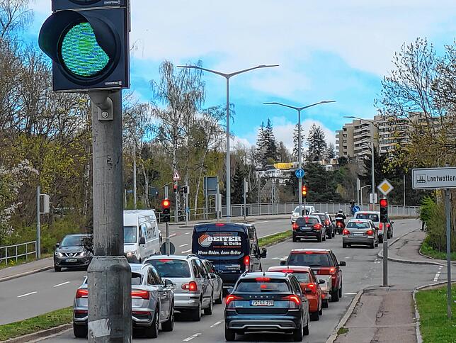 Nach monatelangen Staus: KI-gesteuerte Ampeln verbessern den Verkehr in der Villinger Bertholdstraße.