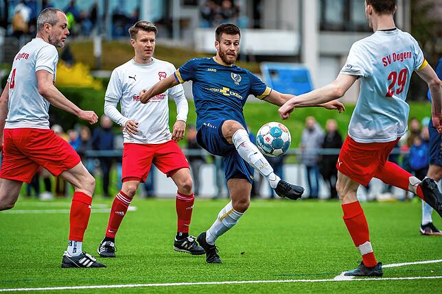 Bild 8: SV Albbruck gewinnt Derby zu seinem Jubiläum mit 4:2 gegen den SV Dogern &ndash; und wir haben Bilder!