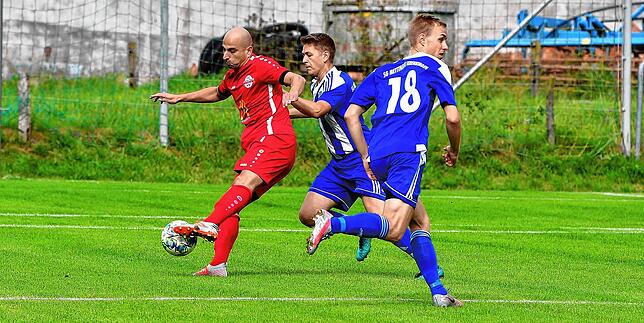 Bild 5: SG Mettingen-Krenkingen holt sich mit dem 3:1 gegen den FC Wallbach die Tabellenführung zurück &ndash; und wir haben Bilder!