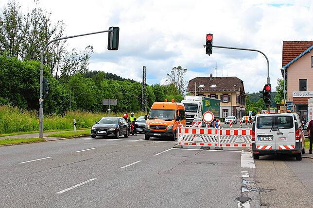 Spätestens hier ist Schluss: Zu den Läden und ins Wohngebiet wäre die Zufahrt noch möglich.