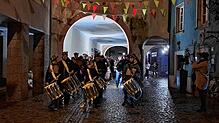 Wecken mit  Tschättermusik in der Laufenburger Altstadt.