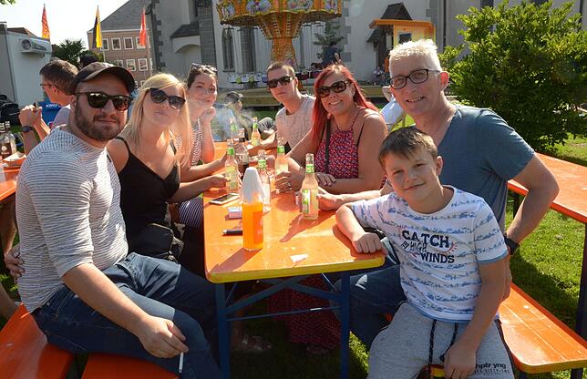 Bild 1: Bilder vom Markdorfer &bdquo;Street-Food-Markt&ldquo; auf dem Marktplatz