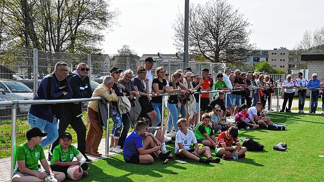 Die große Kulisse von fast 700 Zuschauern sorgte im Derby zwischen dem TuS Blumberg und der SG Riedböhringen/Fützen für einen tollen ...