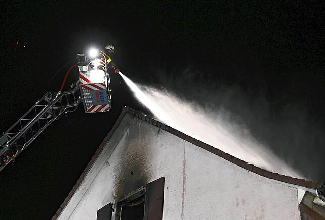 Bild 11: Stockach: Brand in Mehrfamilienhaus in der Radolfzeller Straße - Bilder!