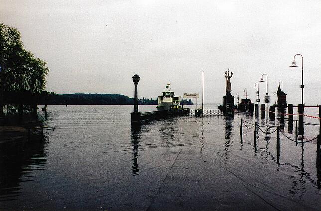 Bild 4: Archivbilder vom Hochwasser 1999 in Konstanz!