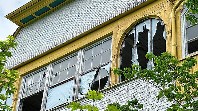 Der Zerfall schreitet beim Haus Hohenbaden weiter voran. Auch nach zwanzig Jahren steht das denkmalgeschützte Gebäude noch leer.