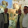 Günther Nufer, Wolfgang Schenk, Uwe Goepel und Arthur Buck (von links) vor präparierten Tieren im Wildlife-Museum.