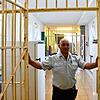 Rinaldo Caterino ist stellvertretender Vollzugsdienstleiter im Konstanzer Gefängnis. Mit ihm, JVA-Chefin Ellen Albeck und Alexander ...
