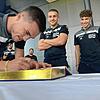 Im Fußball spielen die Sportler des FC 08 jetzt in der Regionalliga, im Goldenen Buch der Stadt befinden sie sich sogar in der ...