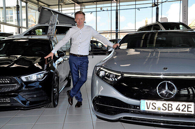 Vorstand Ingo Engel im Showroom in Donaueschingen.