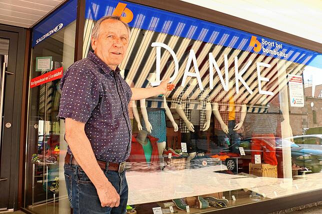 Gerhard Bombeiter kann mit seinem Schuh- und Sportladen in Bräunlingen auf Stammkundschaft bauen. Der Dank für Treue und Geduld steht ...