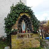 Die Lourdes-Grotte an der St. Oswald Kirche ist der Lieblingsplatz von Thomas Huber.