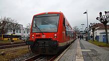 Ein Seehäsle-Zug im Bahnhof von Stockach. In letzter Zeit kam es öfter vor, dass die Triebwagen nur einzeln und nicht, wie vereinbart, ...