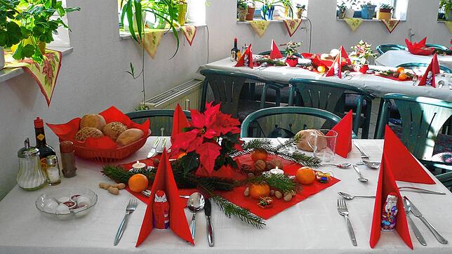Die Singener Tafel bietet wieder ein Weihnachtsmenü am Heinrich-Weber-Platz an. Bild: Tafel