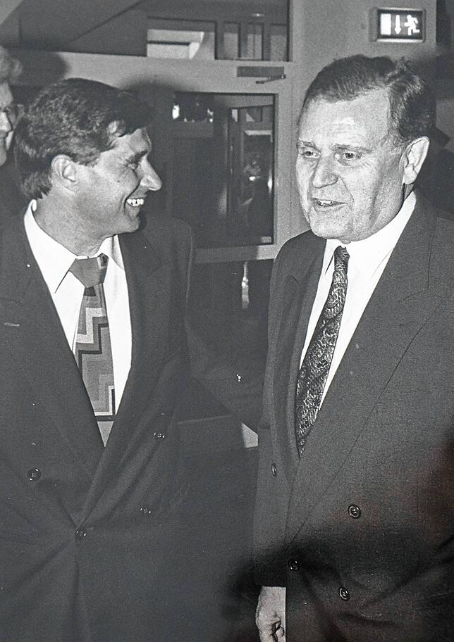Festakt: Am Freitag, den 12. Juni kam Ministerpräsident Erwin Teufel persönlich zum Gratulieren nach Wehr. „Sie verstehen es zu ...