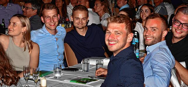 Bild 28: Schiedsrichter im Fußballbezirk Hochrhein feiern ihren 100. Geburtstag