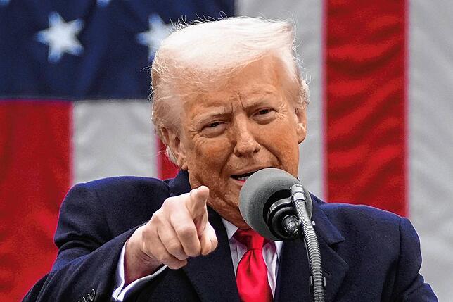 Selbstsicher in den Abgrund? Für US-Präsident Donald Trump sind Zölle das Hauptinstrument in der Handelspolitik. Sein Ziel: Autarkie.