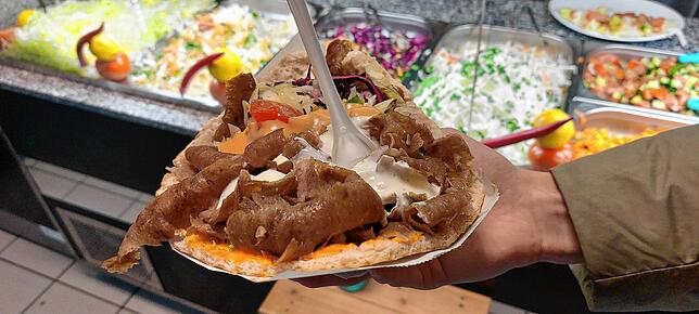 Eine kulinarische Augenweide: Der Berliner Döner im Kebaphaus.