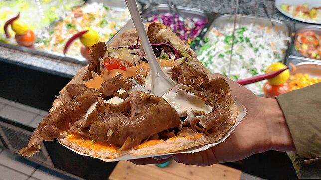 Eine kulinarische Augenweide: Der Berliner Döner im Kebaphaus.