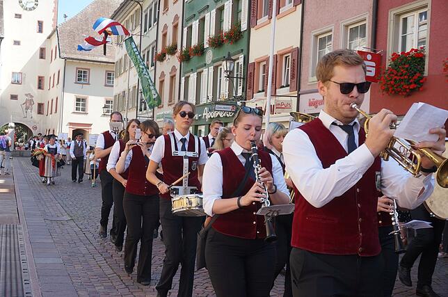 Bild 23: So schön war der Festumzug der 551. Waldshuter Chilbi