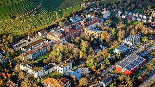Das Krankenhaus Singen aus der Luft gesehen. Einige Mitarbeiter des Radolfzeller Krankenhauses kommen nach der dortigen Schließung hier ...