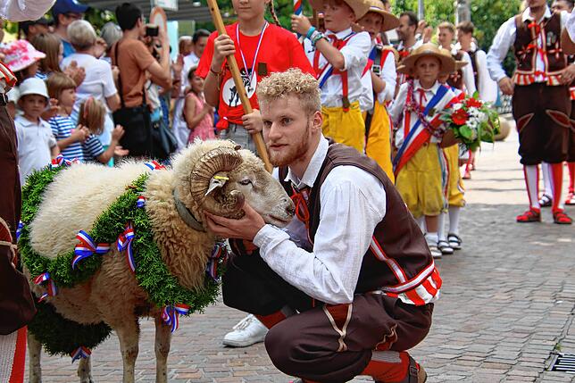 Bild 30: Waldshuter Chilbi 2025: So viel Freude macht der Festumzug in der Kaiserstraße - die schönsten Bilder