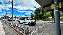 Teile der S-Bahnen durch den schweizerischen Klettgau zwischen Wilchingen-Hallau und Erzingen werden neuerdings durch Kleinbusse ...