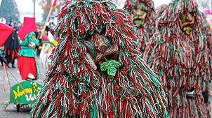 Seit 25 Jahren bereichern die Wald-Goischter vom gleichnamigen Narrenverein aus Wald die Fasnet in der Region. Wie ein ...