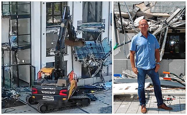 Bauherr Ingo Fangerow aus Berlin kurz nach der Baggerattacke im Juli 2021 vor seinem zerstörten Eigentum. Sein Auftragnehmer für den ...