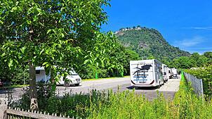 Im Grünen und trotzdem stadtnah: Der Wohnmobilstellplatz an der Offwiese hat für Camper viel zu bieten.