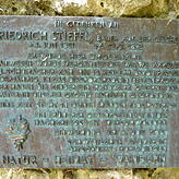 Gedenktafel für den ermordeten Friedrich Stiefel.