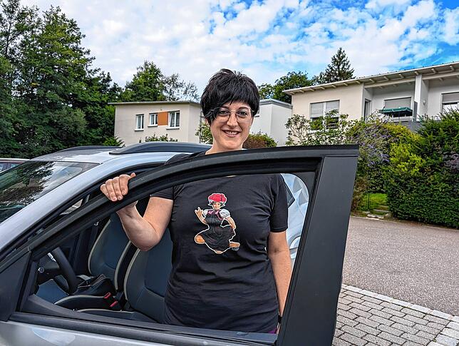 Hier kommt Manuela Weißer mit einem Lächeln in Unterkirnach am betreuten Wohnen an.