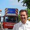 Louis Laurösch, hier auf der Uferpromenade, wo die Feuerwehr jüngst die Rettungswege überprüft hat, geht nach 21 Jahren an der Spitze ...