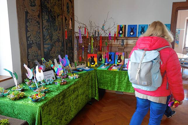 Für die Osterausstellung im Rathaus haben sich die Kindergartenkinder und Schüler aus ganz Engen mächtig ins Zeug gelegt. Viele Besucher ...