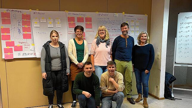 Das Kernteam des Ja-Vereins in Sachen Dorfentwicklung (v. l.): Jenny Hotz, Johanna Schmid, Thekla Korhummel, Thomas Hann (Berater) und ...