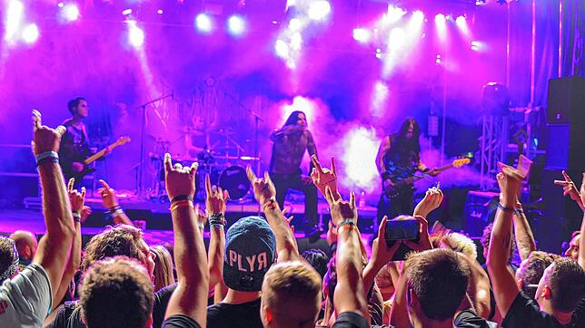 Ganz so hart wie beim Metalacker (Bild) geht es beim Waldschrei-Open-Air am Samstag in Tennenbronn wohl nicht zu. Bei dem kleinen ...