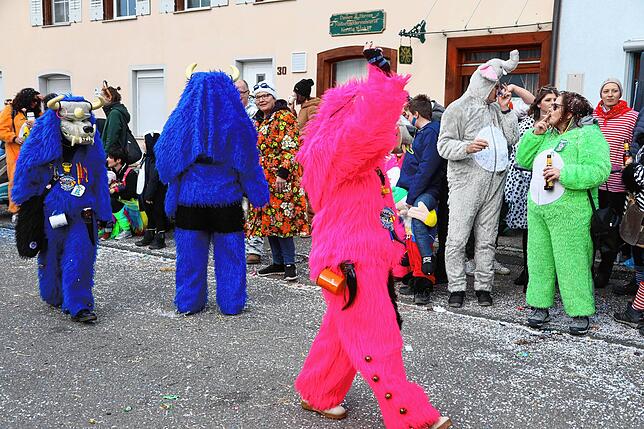 Bild 18: So bunt war der große Umzug beim Seenarrentreffen in Allensbach 2024 &ndash; Teil 3