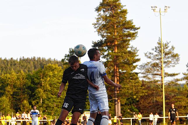 Bild 14: Der FV Tennenbronn gewinnt gegen den FC Öhningen-Gaienhofen. Wir haben die besten Bilder!