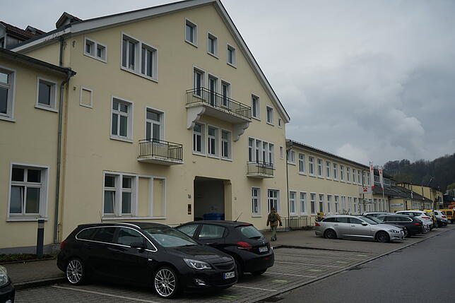 Nur das alte Verwaltungsgebäude der Lonza erinnert noch an das einstige Chemiewerk.