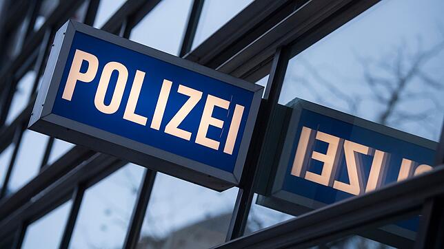 Ein Liebesstreit sorgte für einen großen Polizeieinsatz. (Symbolbild)