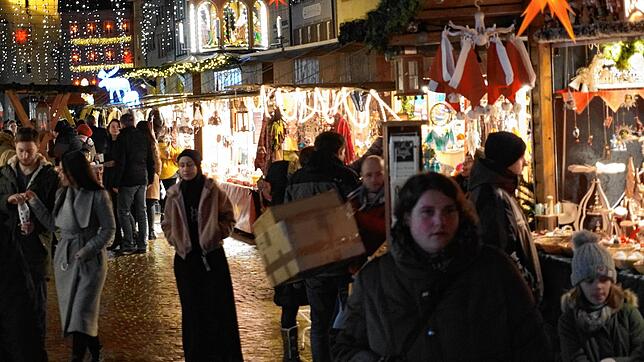 Absage: Der Waldshuter Weihnachtsmarkt lockt für gewöhnlich jedes Jahr viele tausend Besucher in die Fußgängerzone der historischen ...