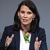 Die Waldshuter Bundestagsabgeordnete Rita Schwarzelühr-Sutter (SPD) will, „dass die örtliche Politik und Bevölkerung besser als ...