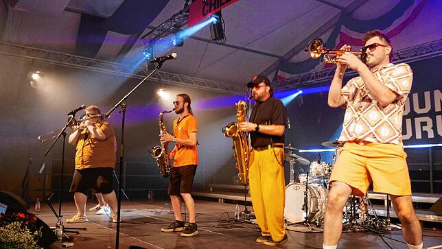 Bild 20: Chilbi 2025 in Waldshut: Große Waldhaus Brassnacht mit „Brasslufthamma“ und „SoundGurus“