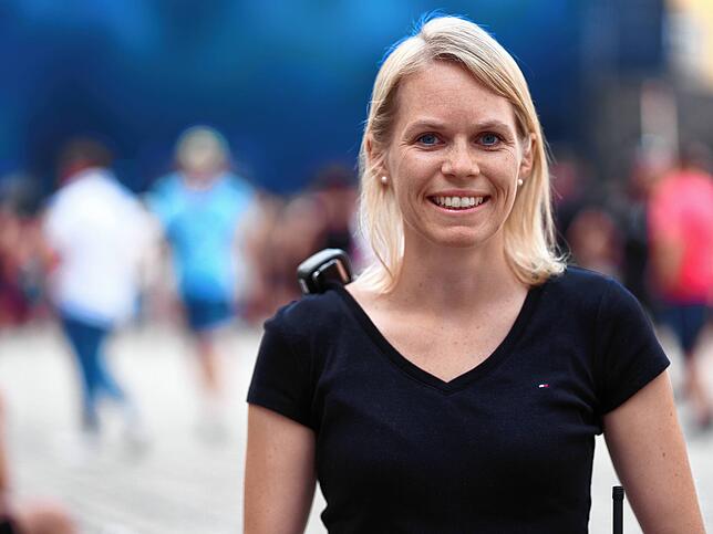Allgäu-Concerts-Geschäftsführerin Michaela Schneider ist die Frau, die während des Konzerts auch mal über den Platz rennen muss.