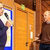 Stefan Bernauer (links) und Bürgermeister Christian Behringer erläuterten den baulichen Fortschritt des Glasfasernetzes in Grafenhausen.
