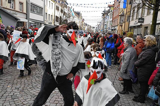Bild 12: Fastnacht 2023: Die schönsten Fotos vom Umzug am Donnerstag in Villingen