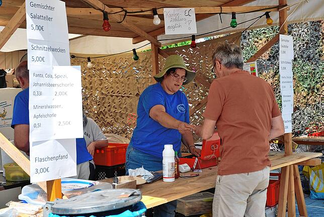 Bild 3: Bilder vom Einweihungsfest der Klettgau-Halle in Geisßlingen