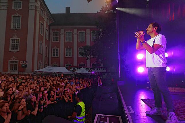 Bild 22: Bilder vom Max-Giesinger-Konzert in Meersburg (1)