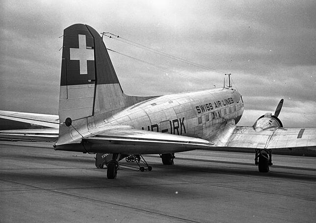 Am 18. Juni 1957 stürzt die Swissair-Maschine vom Typ DC-3 bei einem Flugübungsmanöver zwischen Arbon und Romanshorn in den Bodensee.